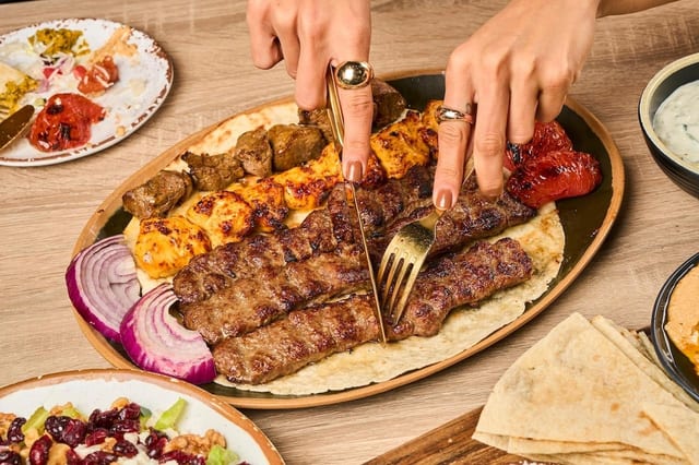 Large — The Party (Serves 20).